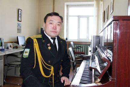 Хөгжмийн зохиолч Т.Сэр-Од “Баяр хүргэх нэрээр шагналын мөнгийг минь уран гараараа суйлжээ”